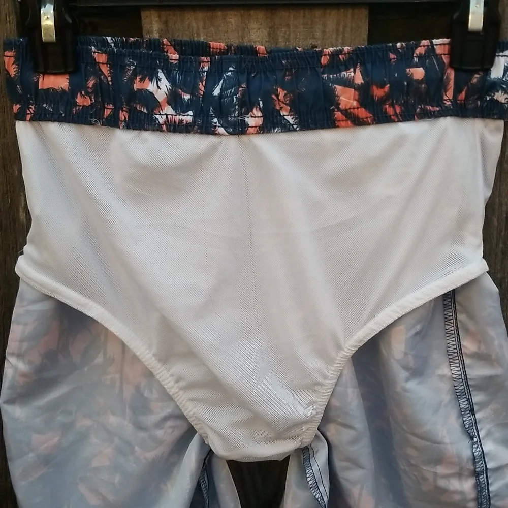NEW Boy's Tropical Print Swim Trunks